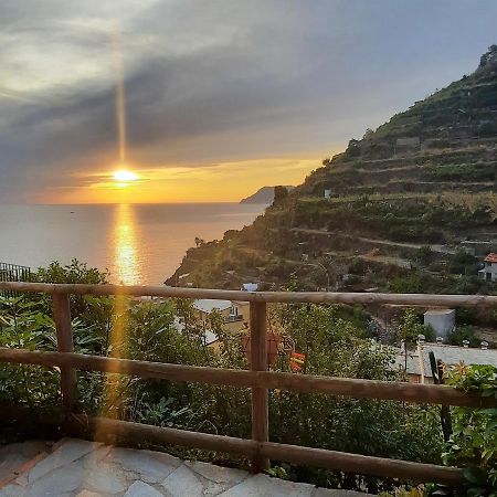 Olimpo Affittacamere Manarola Exterior photo